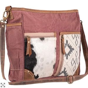 NWT Genuine  Leather  Laptop Messenger bag